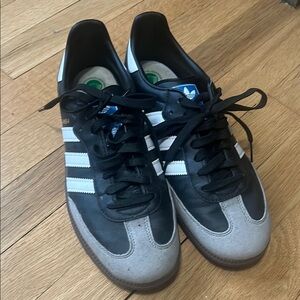 Adidas Men's Black and White Sneakers
